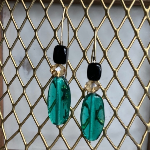 Handcrafted Green Threader Glass Bead Earrings - Picture 2 of 4